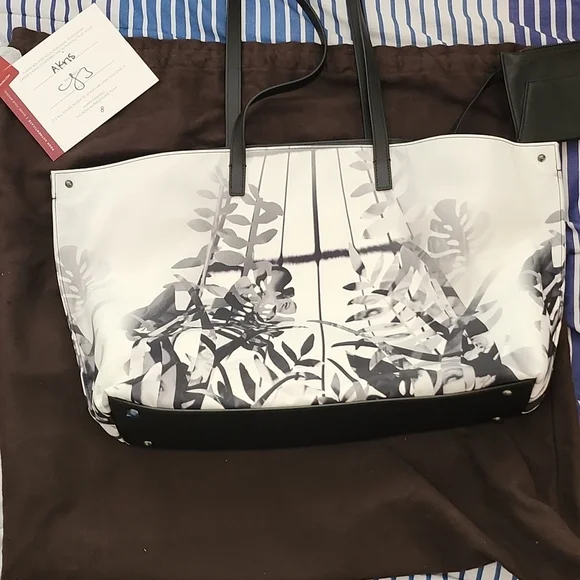 Akris Ai Tote NWT